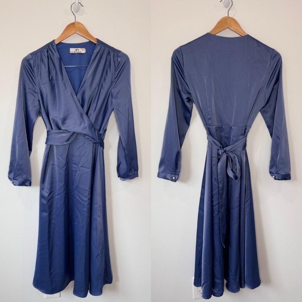 Hui Ban Fu Shi Long Sleeve V-Neck Blue Formal Dress